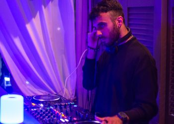 Vote For Me: Noisy Nuts