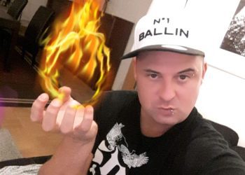 Vote For Me: Monoton